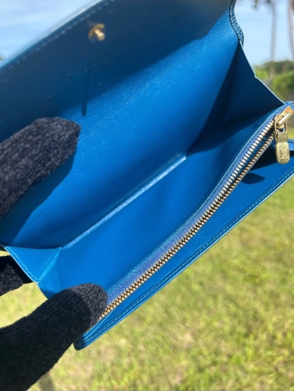 Blue Louis Vuitton Epi long wallet